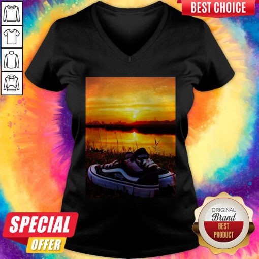 Official Sunset Sport Shoes Picture V-neck