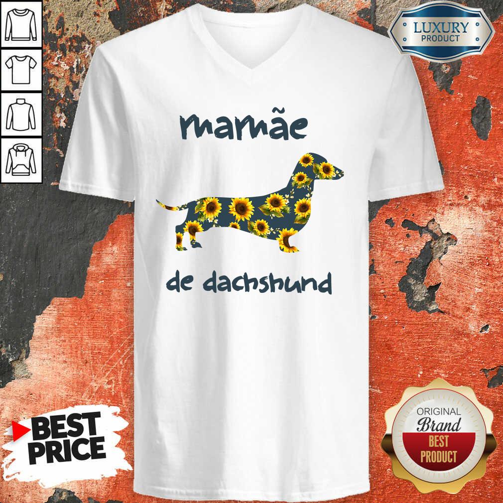Funny Mamae De Dachshund V-neck-Design By Soyatees.com