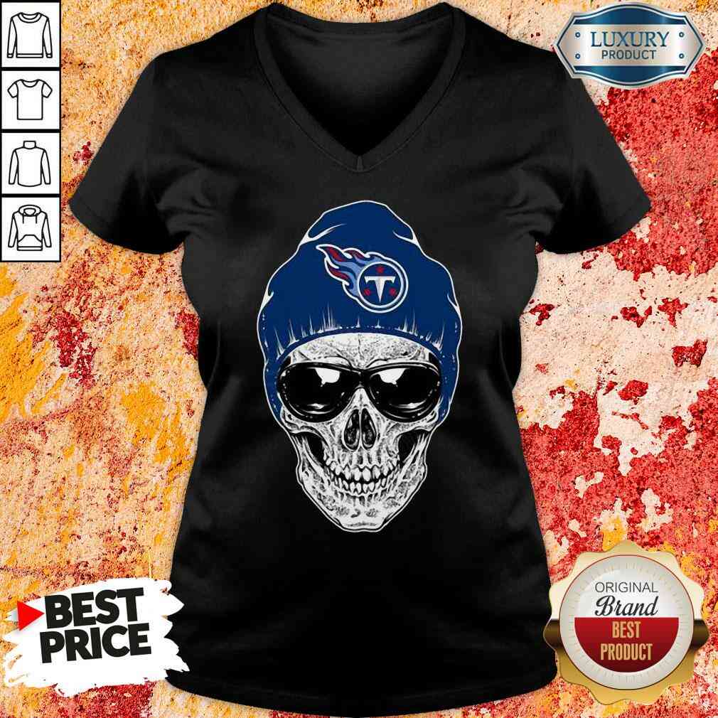 Good Nfl Tennessee Titans 079 Skull Rock With Beanie V-neck-Design By Soyatees.com
