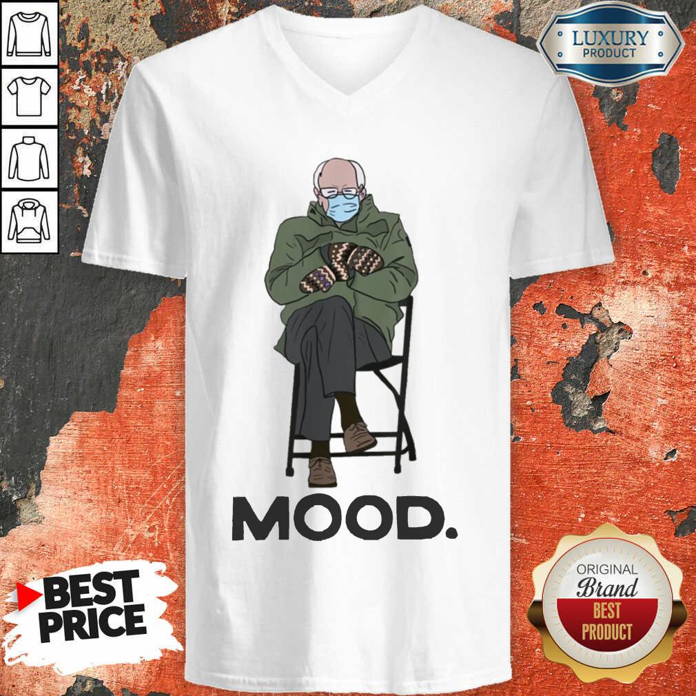 Relaxed Bernie Sanders 10 Mood V-neck - Design by Soyatees.com